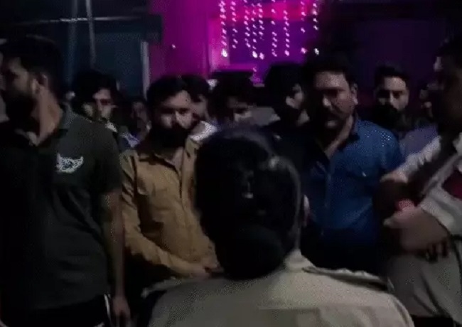 मप्र के कटनी में देर रात थाने पर हमला, लोगों ने पुलिसकर्मियों से की मारपीट