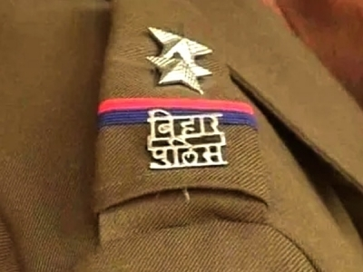 बिहार : शराब कारोबारियों को गिरफ्तार करने पहुंची पुलिस पर ग्रामीणों ने किया हमला, 19 लोगों पर एफआईआर