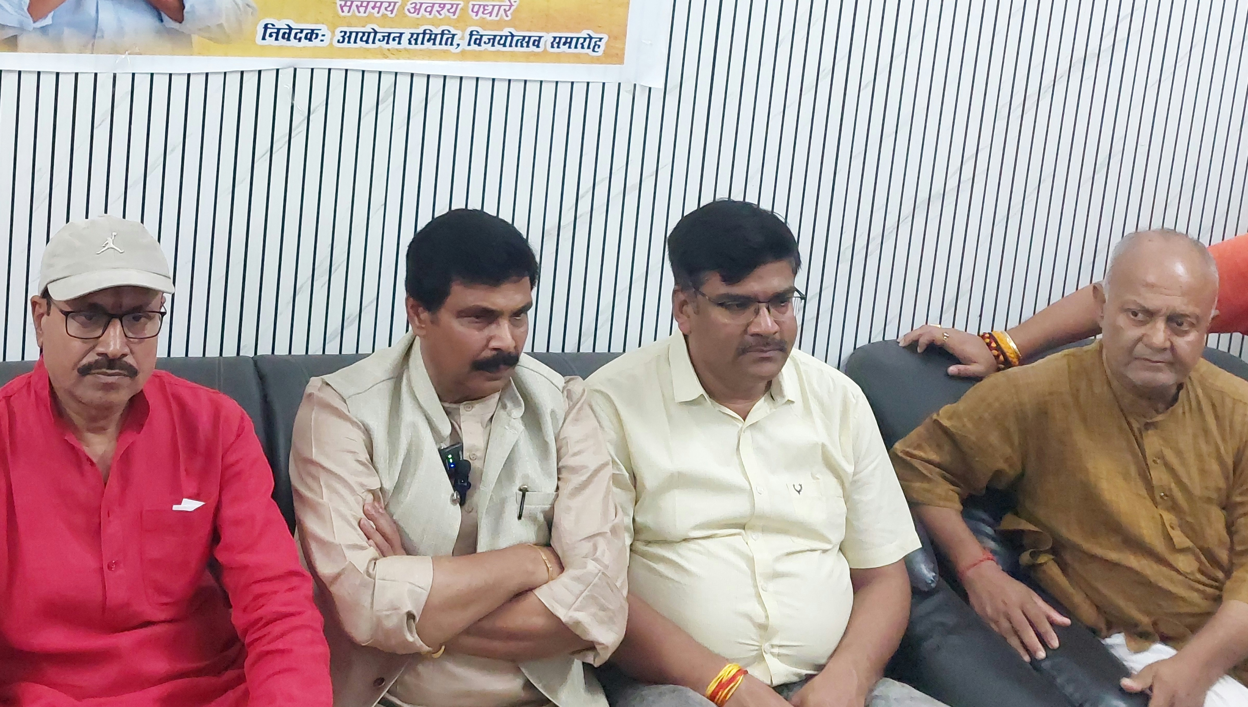 वीर कुंवर सिंह विजयोत्सव पर होगा वृहद कार्यक्रम,बैठक में पहुंचे आनंदमोहन