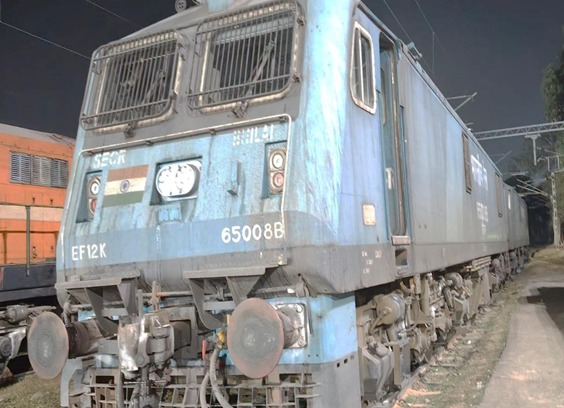 जमालपुर लोको शेड द्वारा 12,000 हॉर्स पावर वैग-12 लोको का प्रथम ट्रिप निरीक्षण