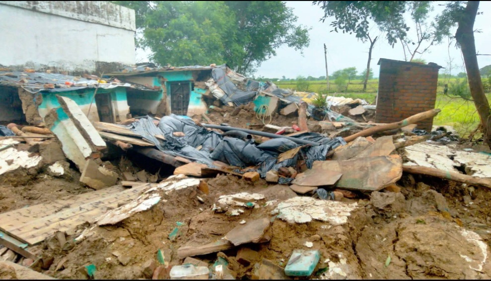 शिवपुरी : भारी बारिश और बाढ़ के बाद अब दिख रहा बर्बादी का मंजर