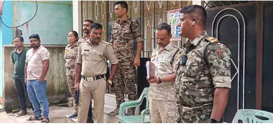 दिनदहाड़े चेयरमैन के घर पर हमला, कूचबिहार में मचा हड़कंप