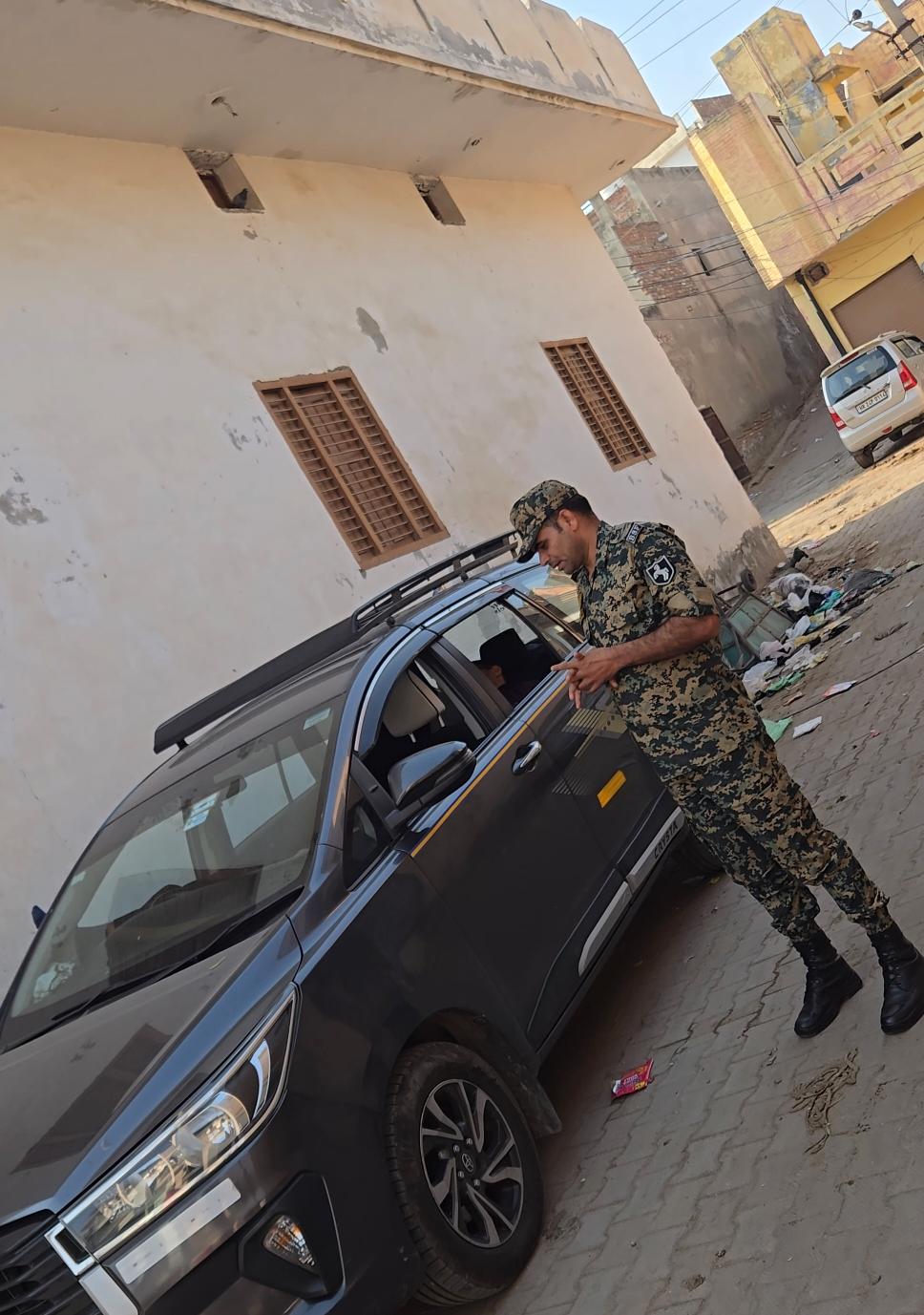 सिरसा में आयकर विभाग ने तीन कारोबारियों के ठिकानों पर छापेमारी