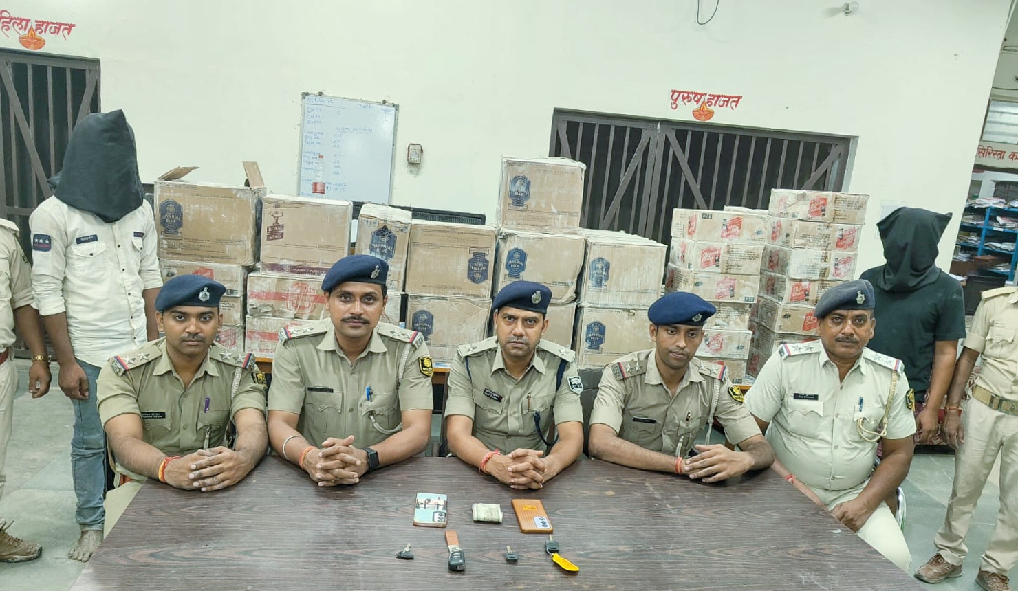 कोढ़ा पुलिस ने 443.83 लीटर विदेशी शराब के साथ दो तस्कर को किया गिरफ्तार
