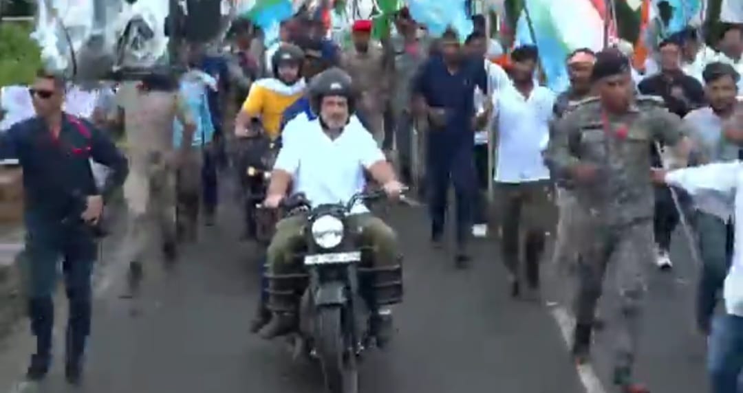 पूर्णिया में राहुल गांधी की ‘वोटर अधिकार यात्रा’ में उमड़ा जनसैलाब, घंटों जाम से थमा शहर