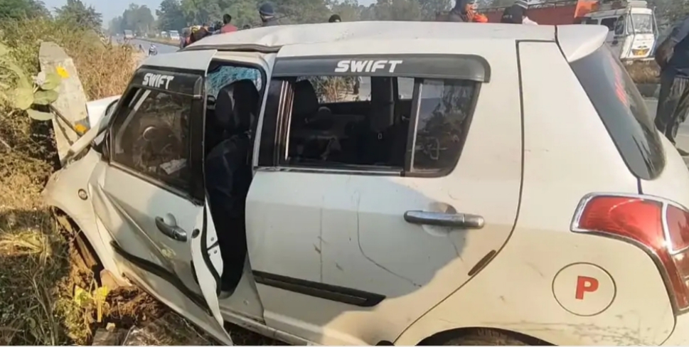सड़क हादसे में तीन की मौत, छह घायल