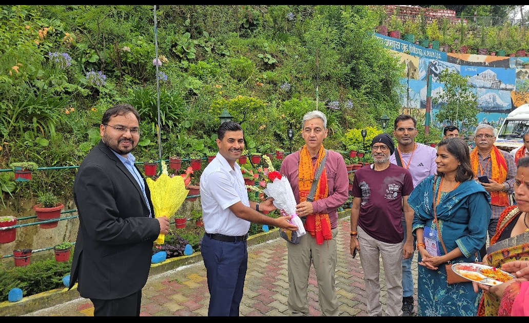 कैलाश मानसरोवर यात्रा के दूसरे दल का पिथौरागढ़ में स्वागत