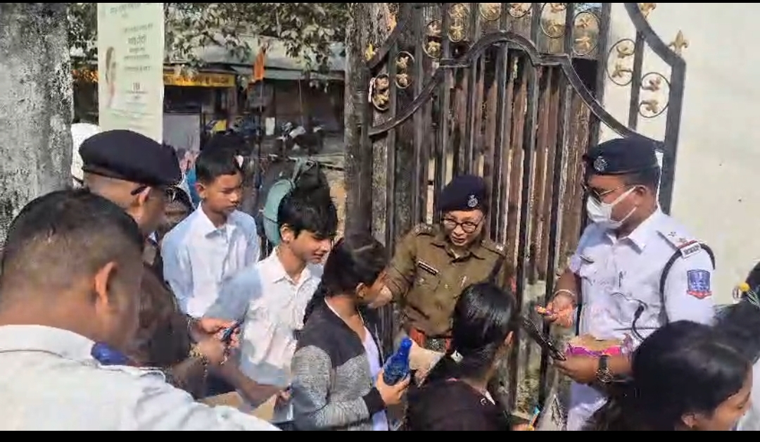 सिलीगुड़ी में निर्विघ्न रूप से शुरू हुई माध्यमिक परीक्षा, छात्रों में उत्साह