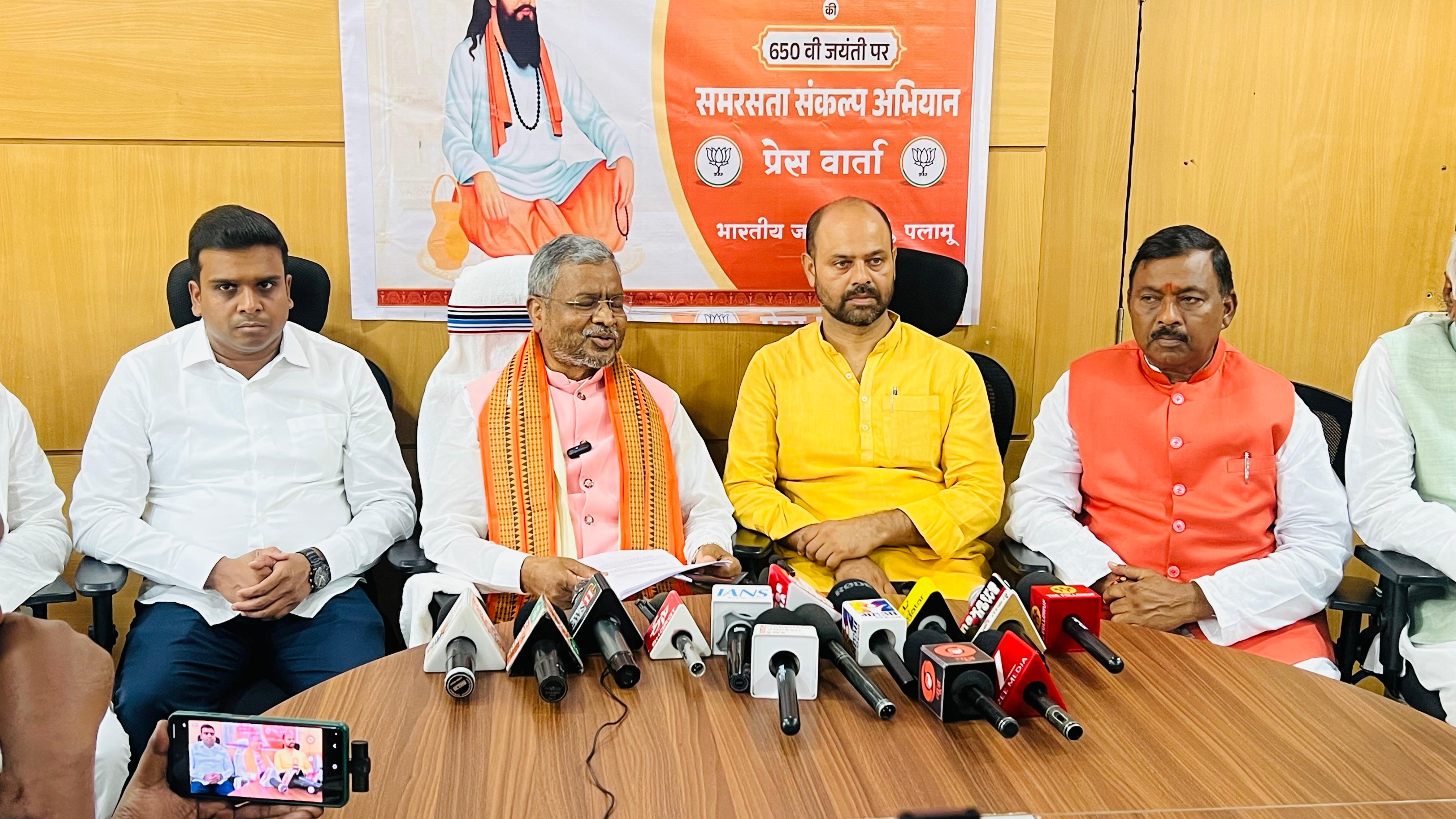 जेपीएससी परीक्षा एजेंसी पर बाबूलाल मरांडी का बड़ा आरोप, 'अपने लोगों को दिलाई सरकारी नौकरी'