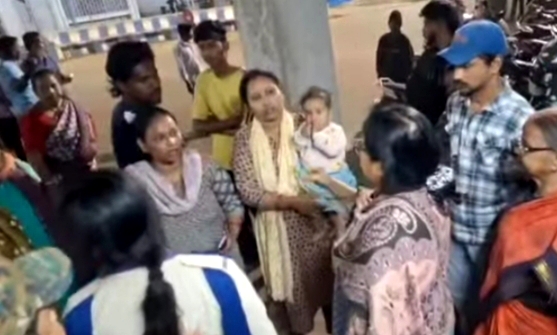 खड़गपुर महकमा अस्पताल में हंगामा, इलाज में लापरवाही के आरोप पर तोड़फोड़