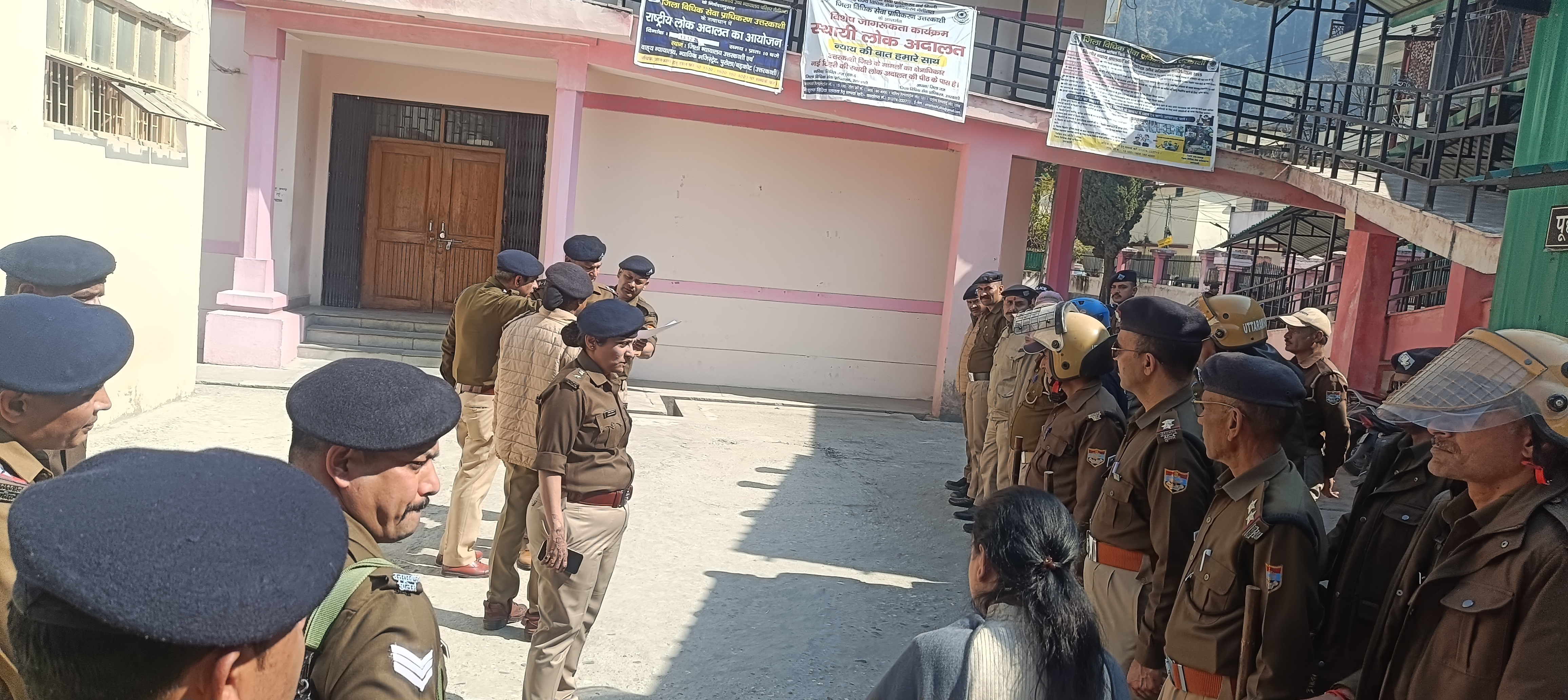 उत्तरकाशी जिला न्यायालय को बम से उड़ाने की धमकी, परिसर खाली करा की गई चेकिंग