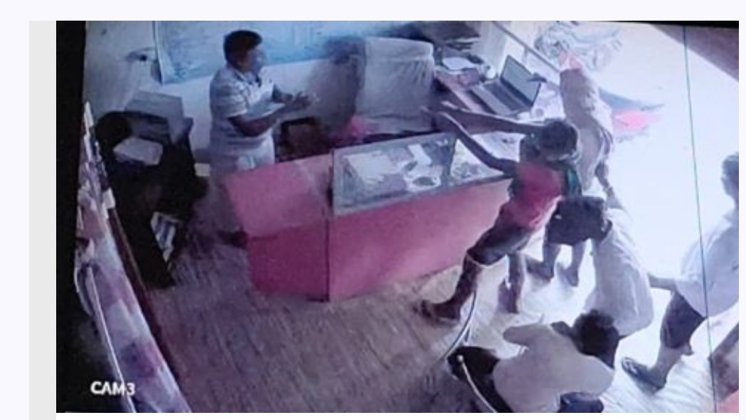 नालंदा में दिनदहाड़े एसबीआई सीएसपी में डकैती जैसी वारदात, पुलिस जांच में जुटी