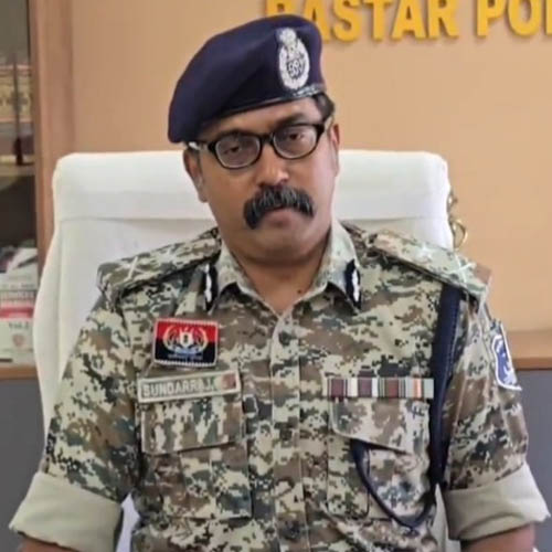 42 सशस्त्र नक्सली कैडरों का आत्मसमर्पण नक्सल मुक्त भारत के लिए महत्वपूर्ण : सुंदरराज पी.