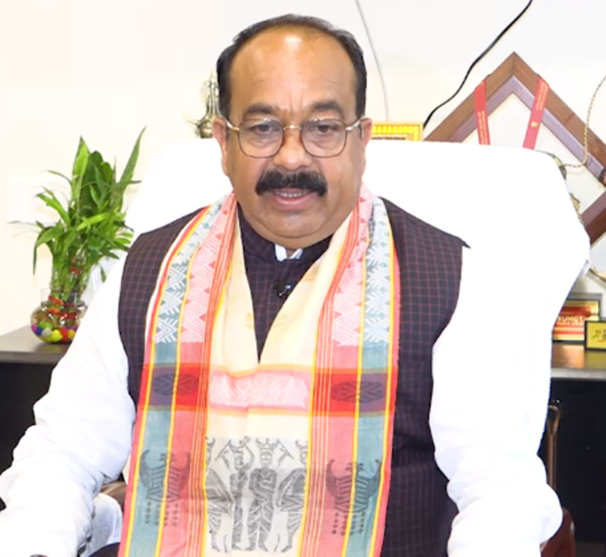 अरुण साव का कांग्रेस पर तीखा हमला, घोटालेबाजों के साथ खड़े होने का लगाया आरोप