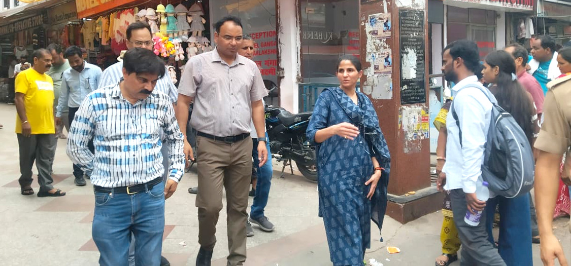 कुंभ मेले से पहले तैयारियां तेज, प्रमुख मंदिरों तक पैदल मार्गों के निर्माण का निरीक्षण