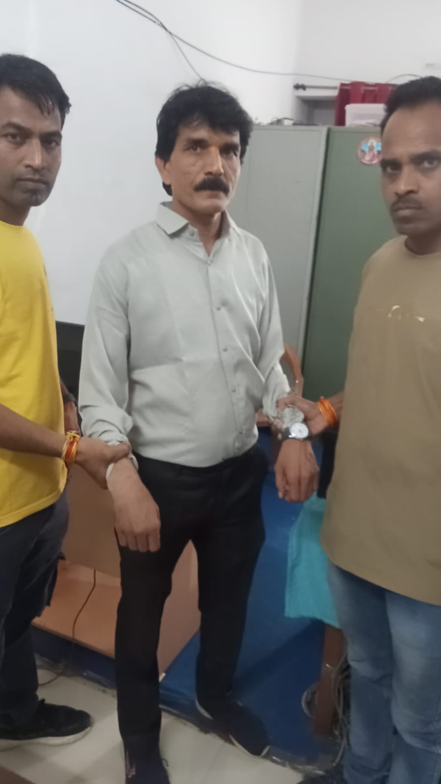 आगरमालवा : लोकायुक्त ने जिला आपूर्ति कार्यालय में बाबू को 50 हजार रुपये की रिश्वत लेते गिरफ्तार किया