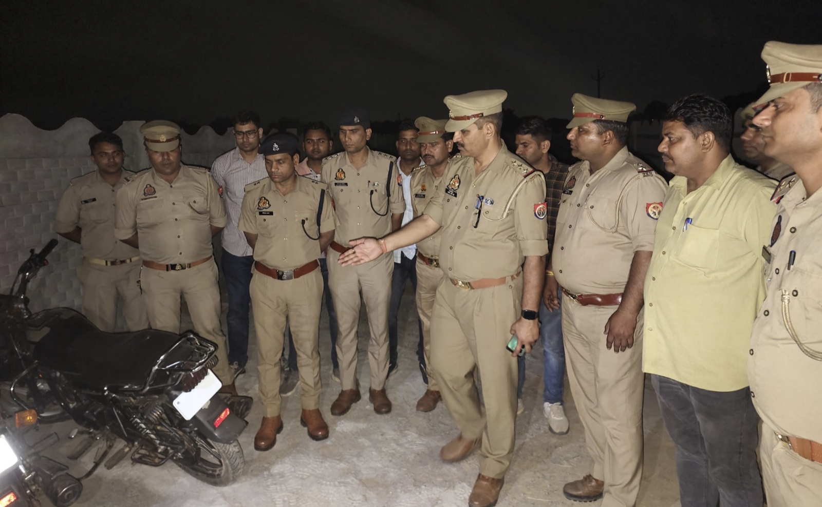 चार शातिर अंतर जनपदीय वाहन चोर गिरफ्तार, मुठभेड़ में एक को गोली लगी