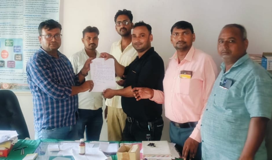मानदेय बढ़ाने की मांग को लेकर पैरावेट का विरोध, पशु चिकित्सा सेवाएं प्रभावित