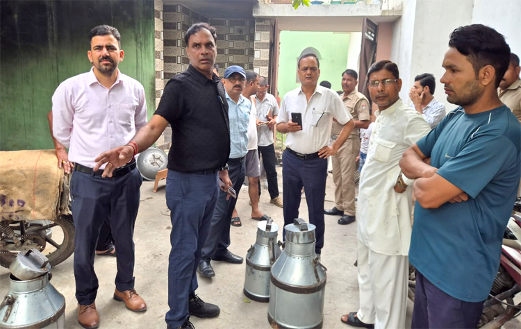 लक्सर में नकली मावा कारोबार पर शिकंजा, दो फैक्ट्रियों पर ताला