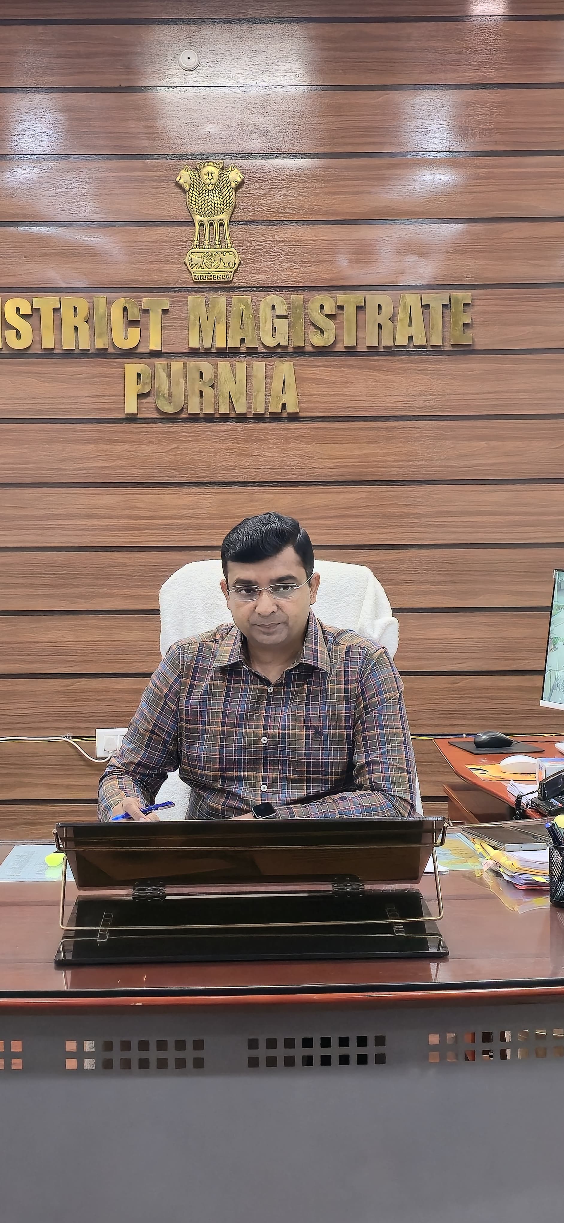 पूर्णिया डीएम ने दी चेतावनी, निर्माण में घटिया कार्य पर होगी कड़ी कार्रवाई
