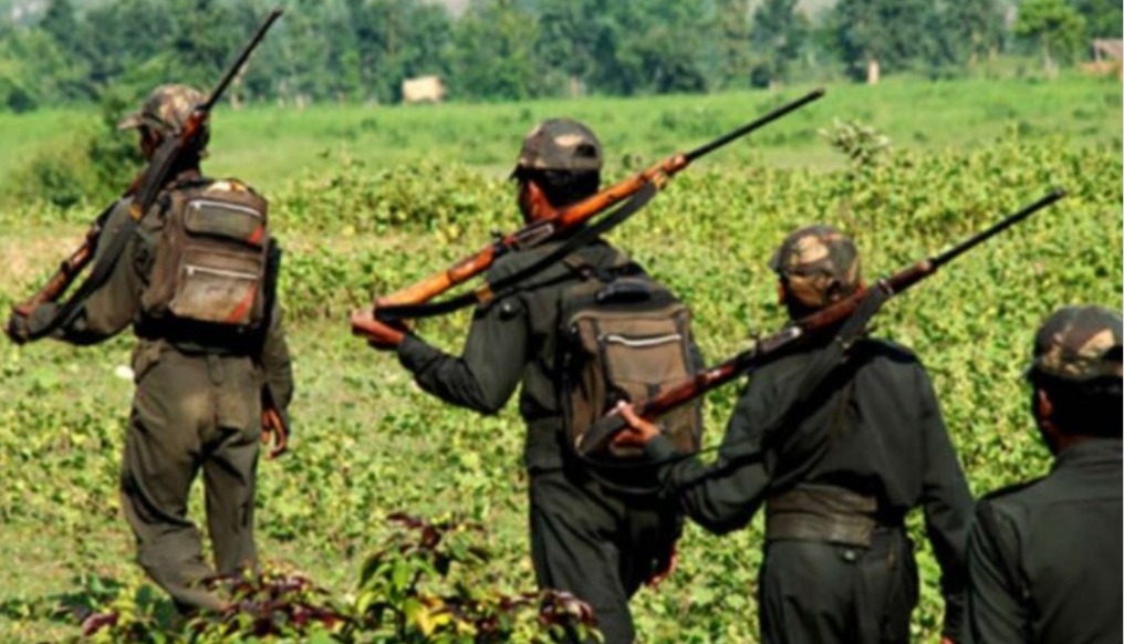 चतरा में पुलिस और नक्सलियों के बीच मुठभेड़, दो जवान बलिदान, घायल एक को एयरलिफ्ट कर लाया गया रांची