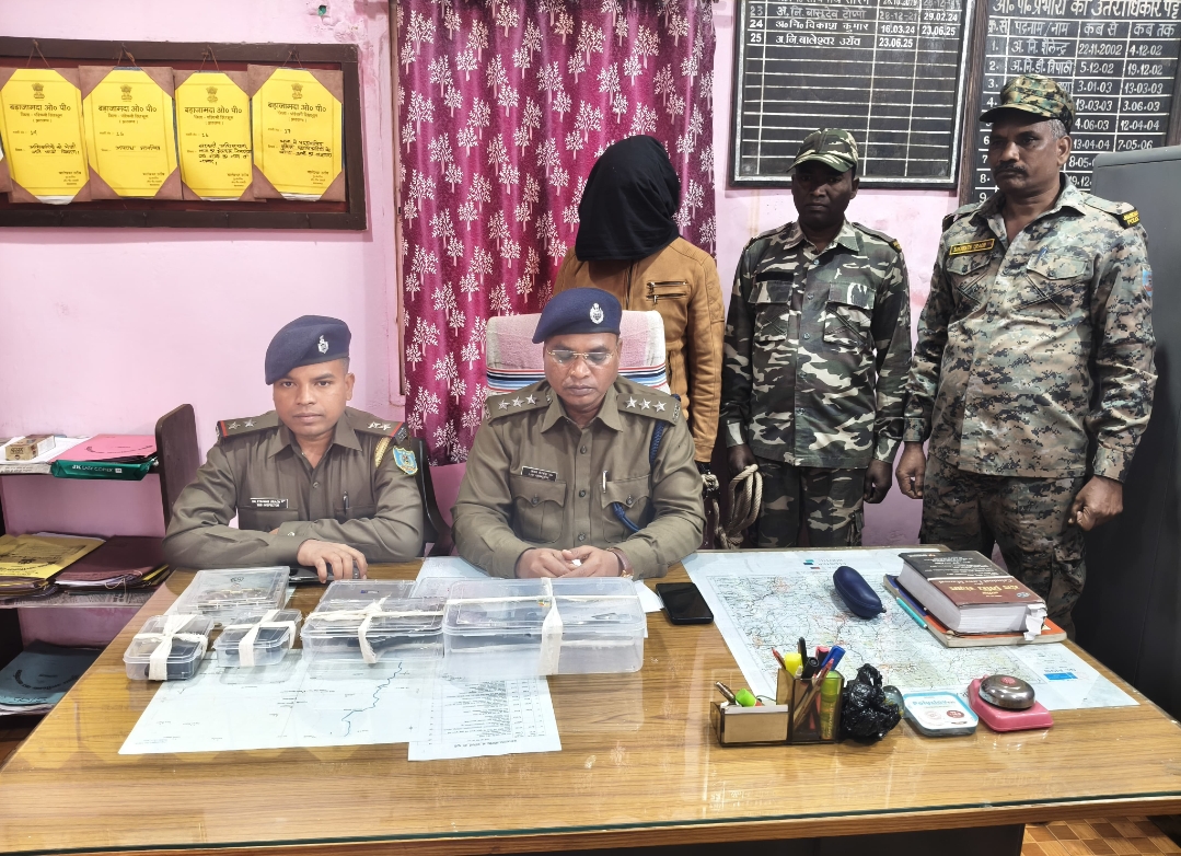 डकैती का आरोपित हथियार के साथ गिरफ्तार