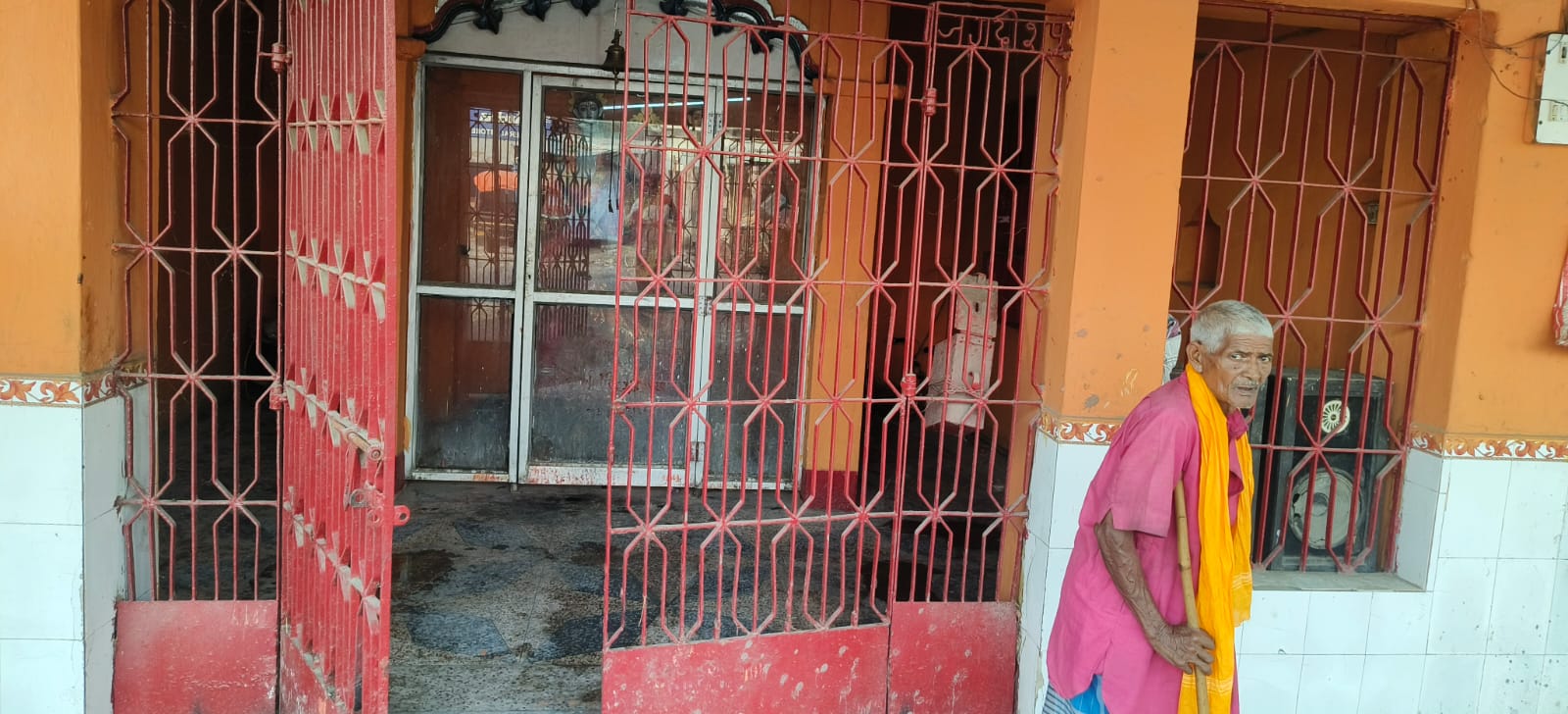 जगदीशपुर मंदिर में चोरों का धावा, ताला तोड़कर दानपेटी समेत लाखों की चोरी