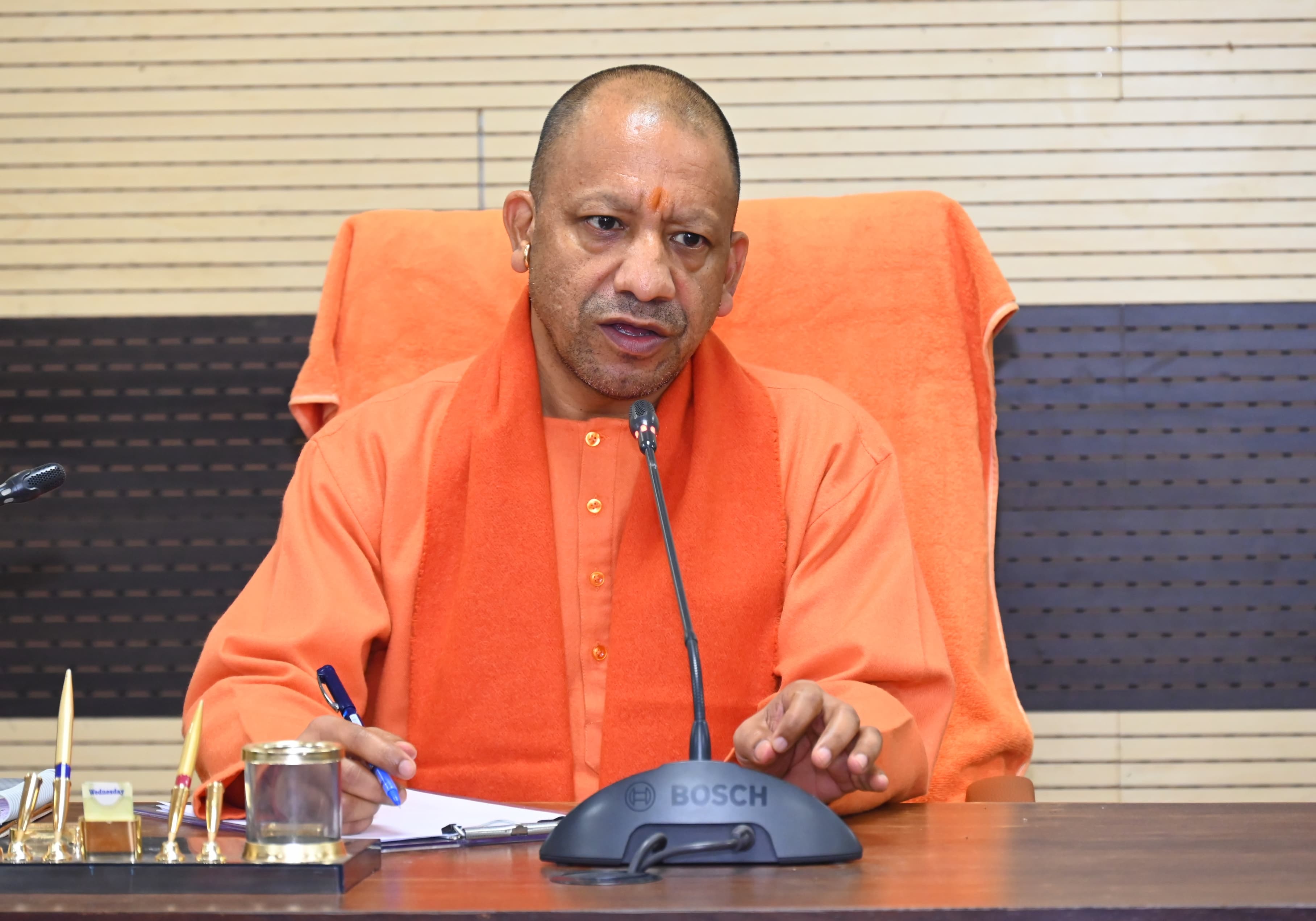 काशी के अंदर बने 28 से अधिक रैन बसेरों में लोगों को मिल रहा सहारा : योगी आदित्यनाथ