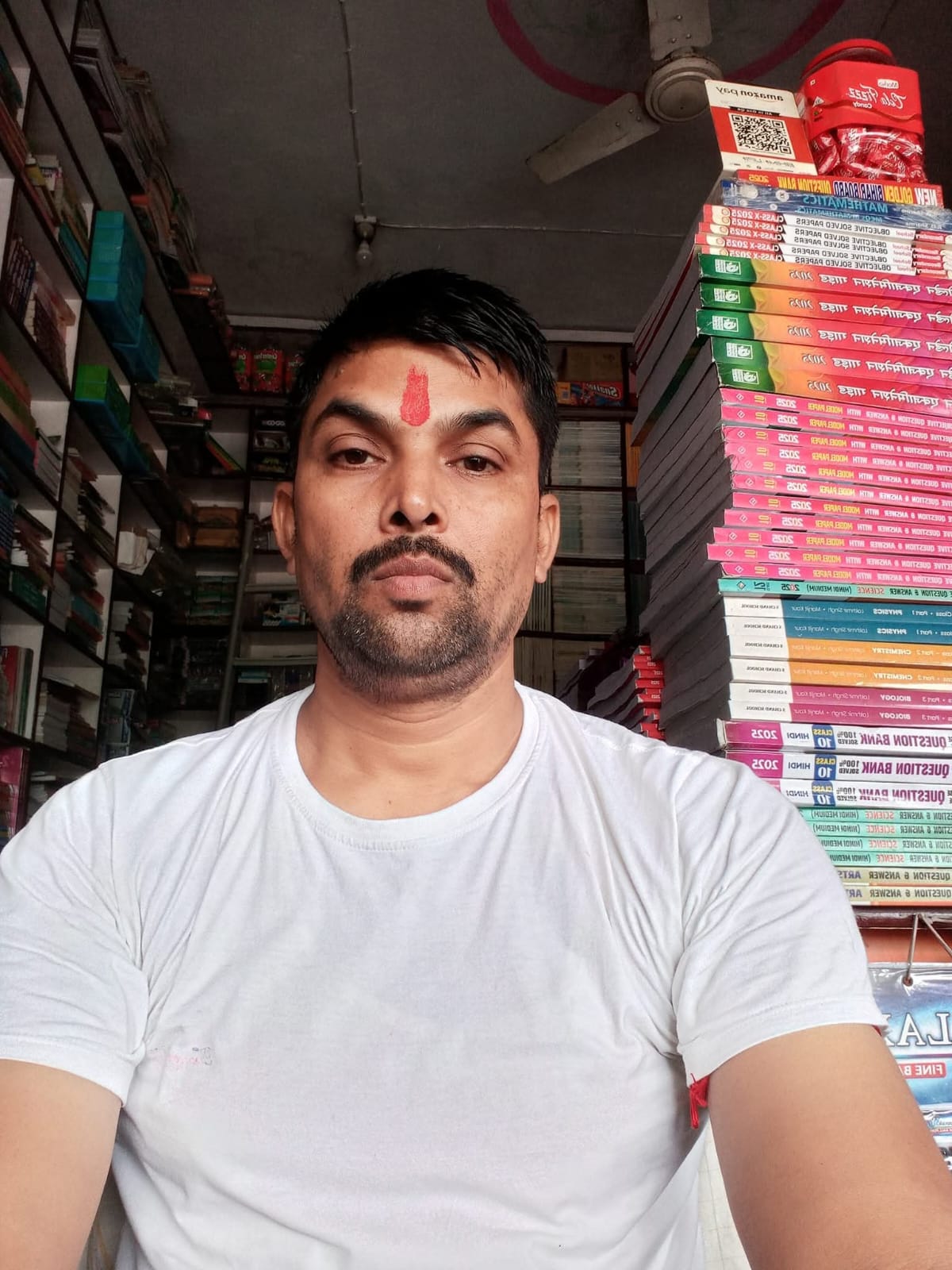 मुजफ्फरपुर में पूजा के दौरान किताब दुकानदार सह प्रॉपर्टी डीलर की हत्या, इलाके में सनसनी