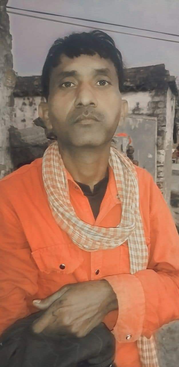 सड़क पार करने के दौरान अज्ञात वाहन की चपेट में आने से स्कूल बस चालक की मौत