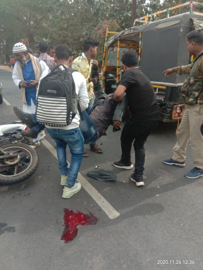 सड़क दुर्घटना में एक घायल, स्थिति गम्भीर