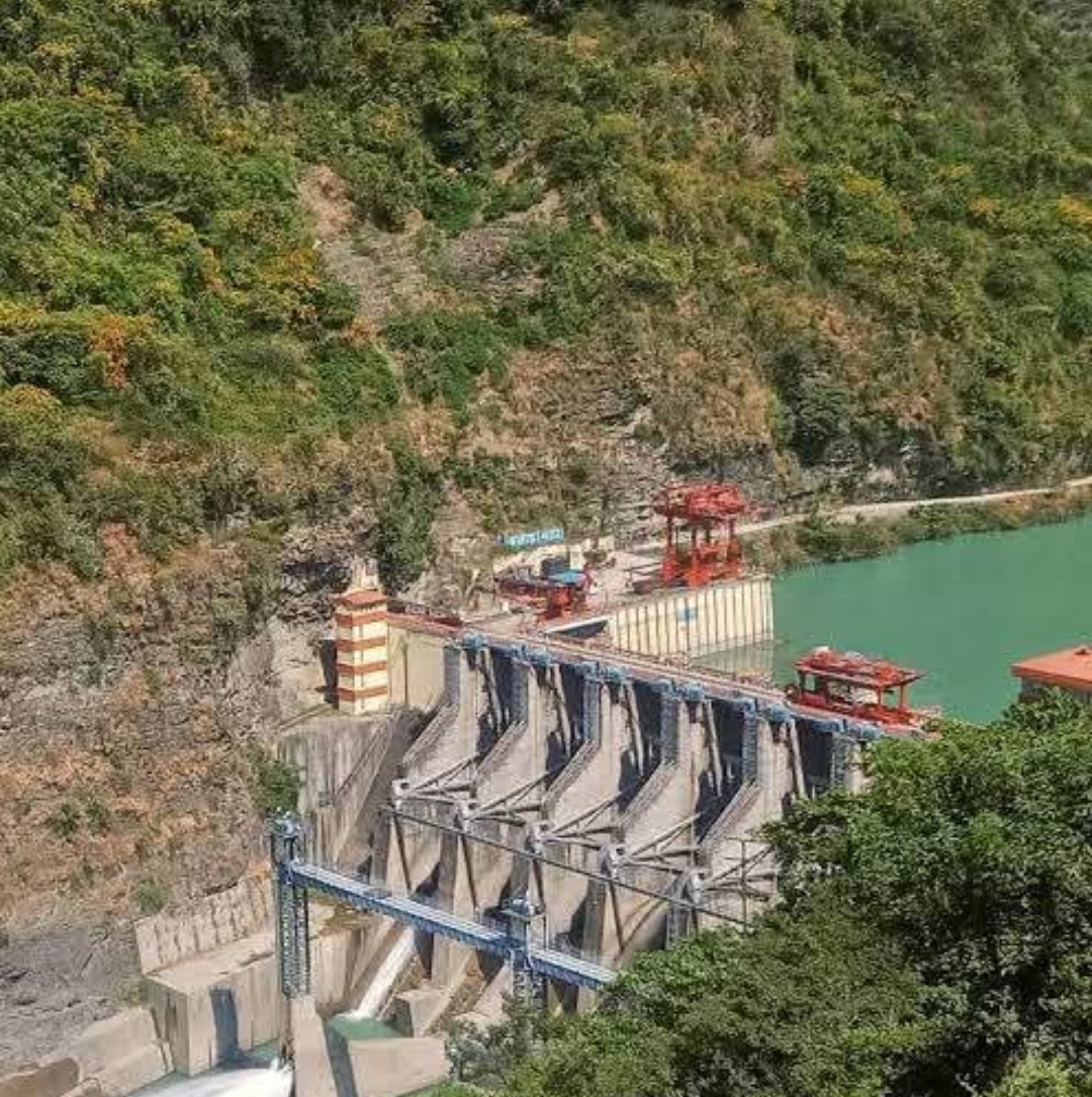 चारधाम यात्रा पर बारिश की मार, गंगोत्री-यमुनोत्री हाईवे और बद्रीनाथ मार्ग प्रभावित