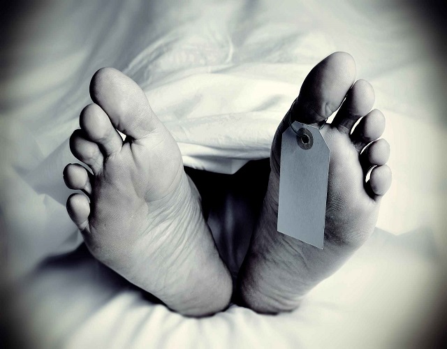 युवक का फंदे से झूलता शव बरामद