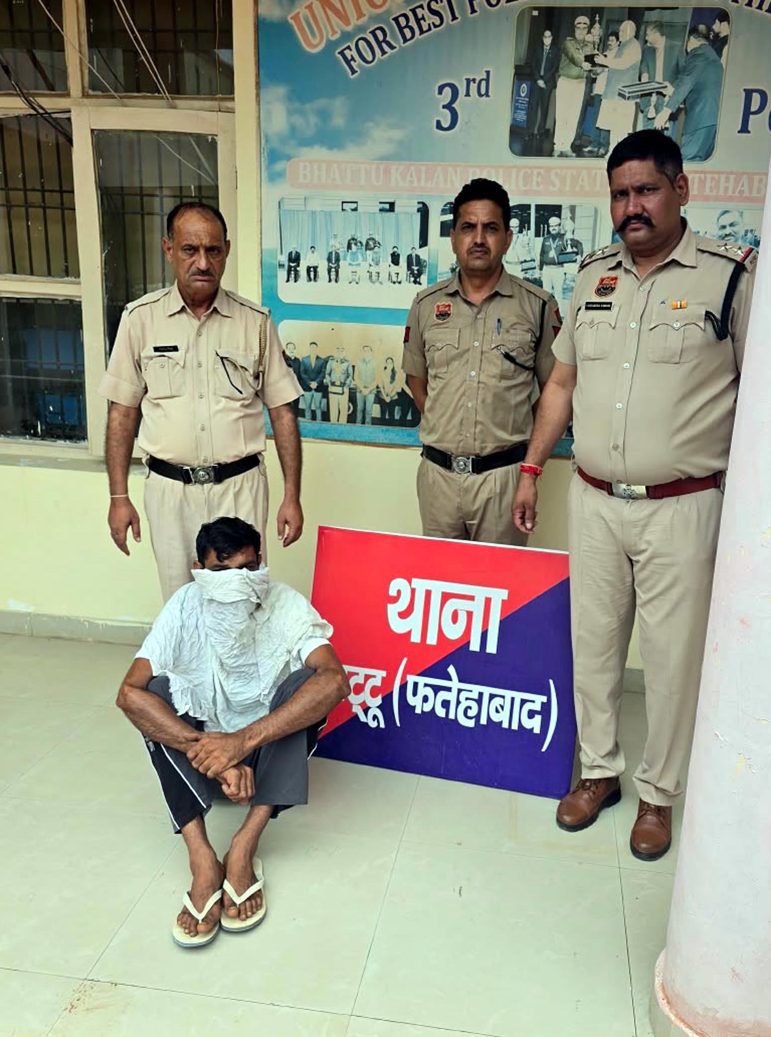 मेहुवाला ट्रिपल मर्डर व सुसाइड केस में बड़ा एक्शन: फतेहाबाद पुलिस के हत्थे चढ़ा मुख्य नामजद आरोपी