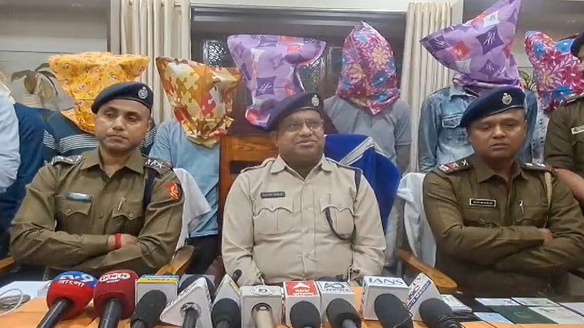 हुगली में फर्जी कॉल सेंटर का भांडाफोड़, सात गिरफ्तार