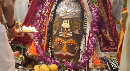 उज्जैन: निर्जला एकादशी पर वैष्णव तिलक से सजे बाबा महाकाल, भस्म आरती में उमड़ा भक्तों का सैलाब