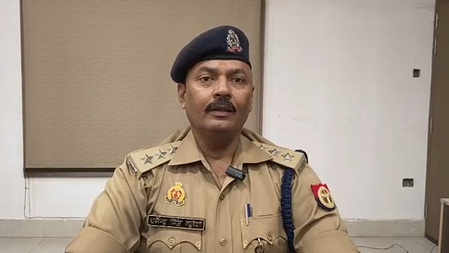 कानपुर में तालिबानी फरमान! प्रेमी-प्रेमिका को तालिबानी अंदाज में बेरहमी से पीटा, वीडियो हुआ वायरल