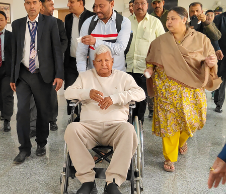 आईआरसीटीसी केस: लालू परिवार पर आरोप तय करने का फैसला टला, अगली सुनवाई 27 अगस्त