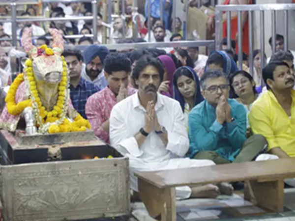 अभिनेता अर्जुन रामपाल ने किए बाबा महाकाल के दर्शन, भस्म आरती में हुए शामिल